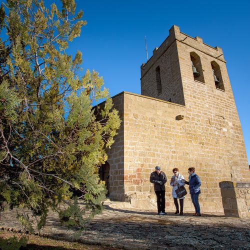 Castillo y Cristo románico3